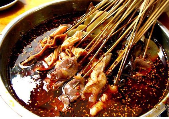 草根美食串串香，串出歷史新篇章